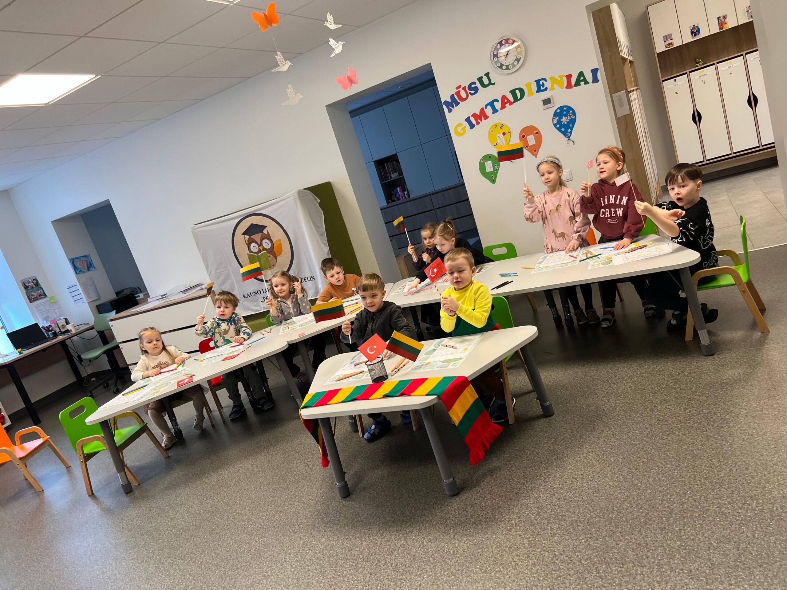 Nuo pirmos rodyklės iki atradimo: vaikų programavimo kelionė tarptautiniame eTwinning projekte „I Play, I Code“ – „Žaidžiu ir koduoju“